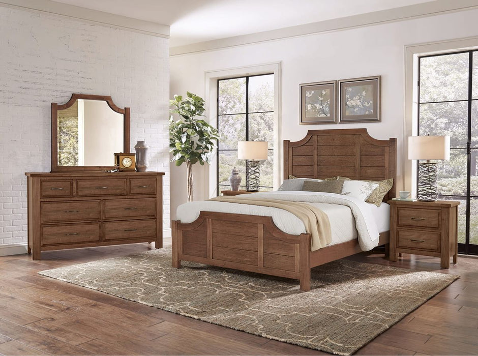 Vaughan-Bassett Maple Road King Scallop Bed in Antique Amish