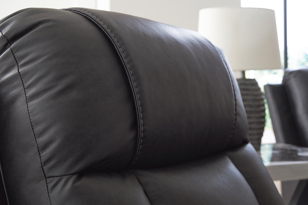 Mackmenville Living Room Set